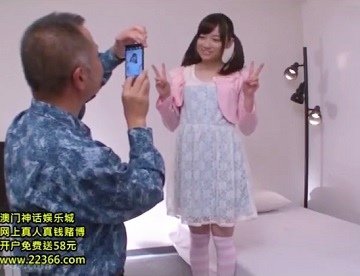 目に入れても痛くないロリっ子アイドルが悪徳カメラマンの餌食に