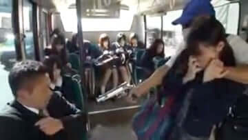 超名門お嬢様女子校の〇女たちが連続強姦魔に通学バスをハイジャックされ…